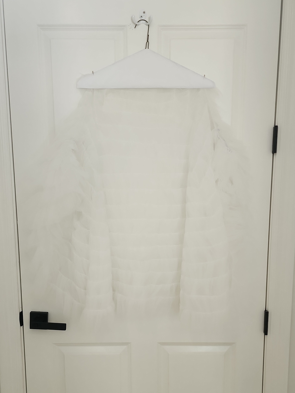 SHEIN White Ruffled Tulle Teddy Jacket